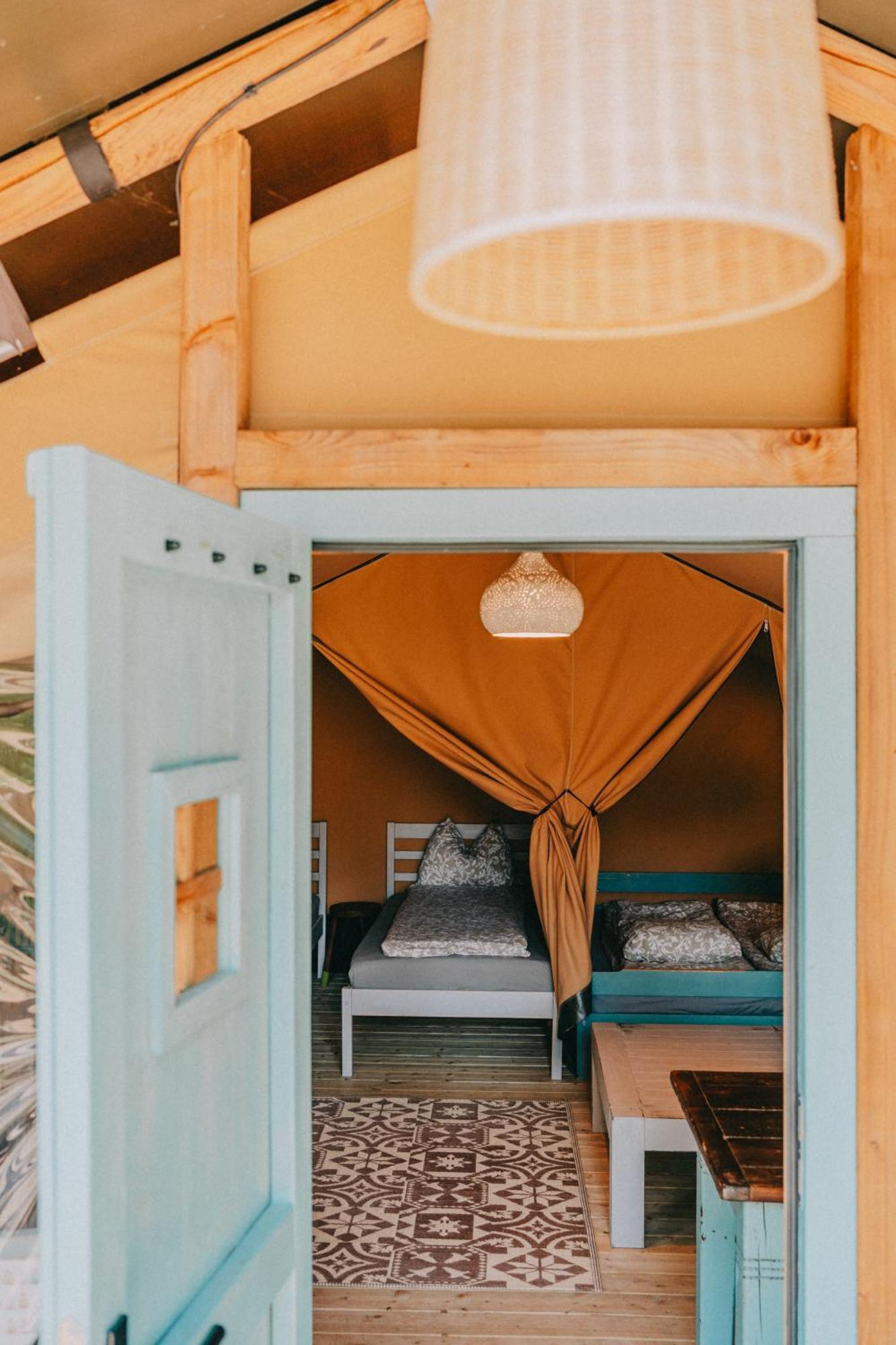 Hotel Rendes Glamping à Balatonrendes Extérieur photo