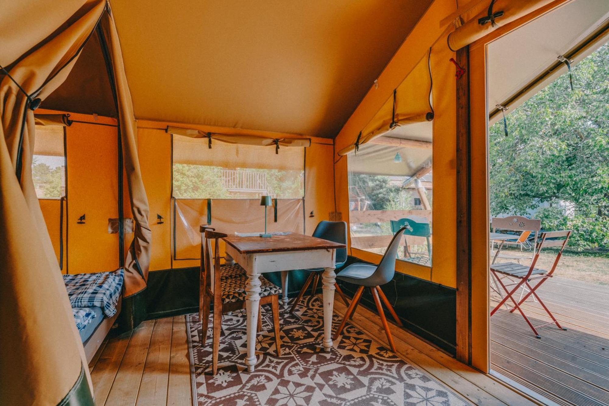 Hotel Rendes Glamping à Balatonrendes Extérieur photo