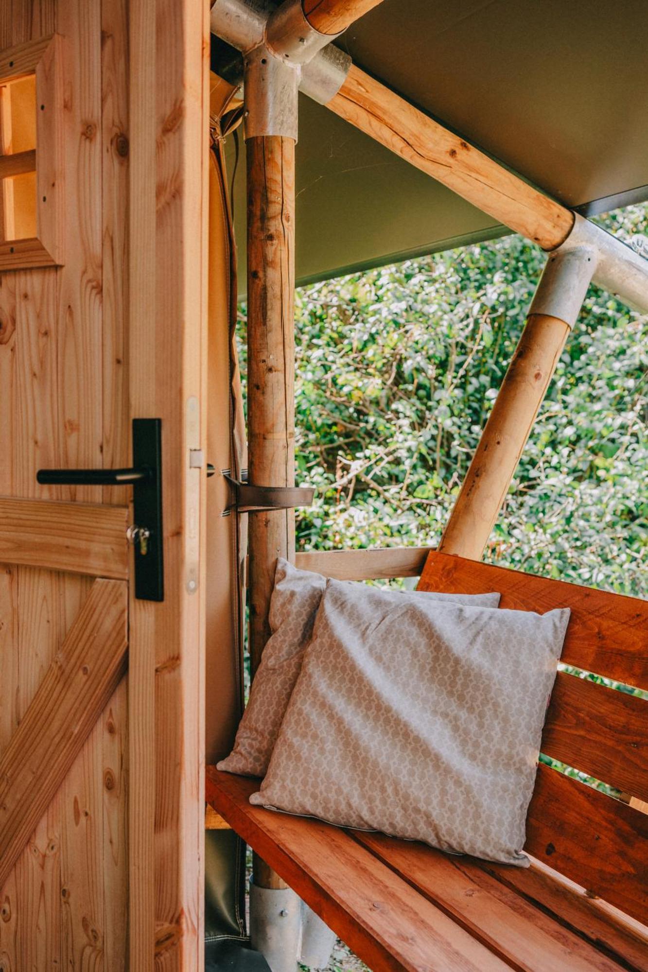 Hotel Rendes Glamping à Balatonrendes Extérieur photo