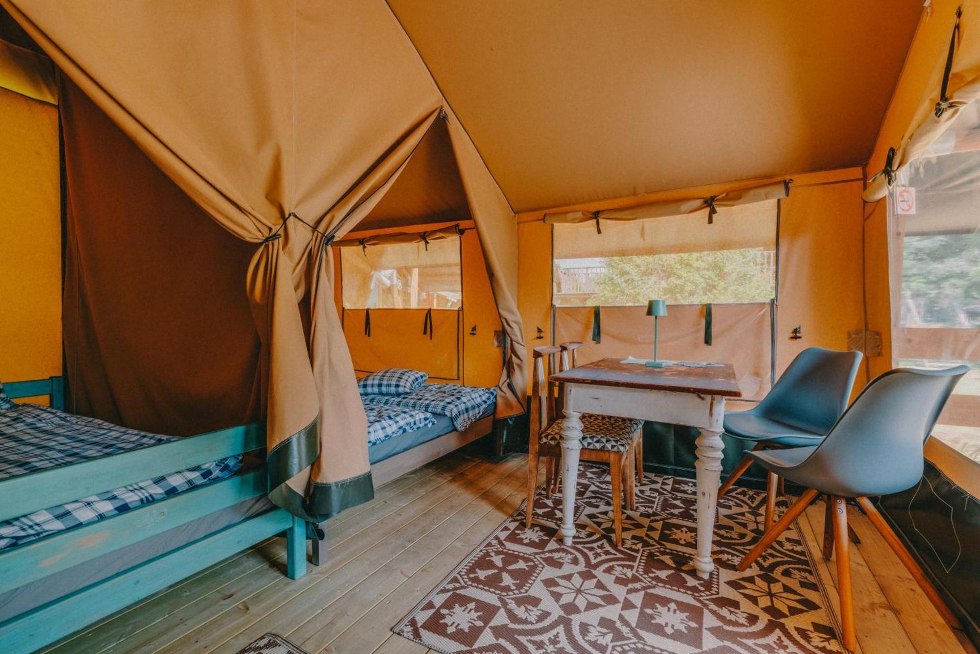 Hotel Rendes Glamping à Balatonrendes Extérieur photo