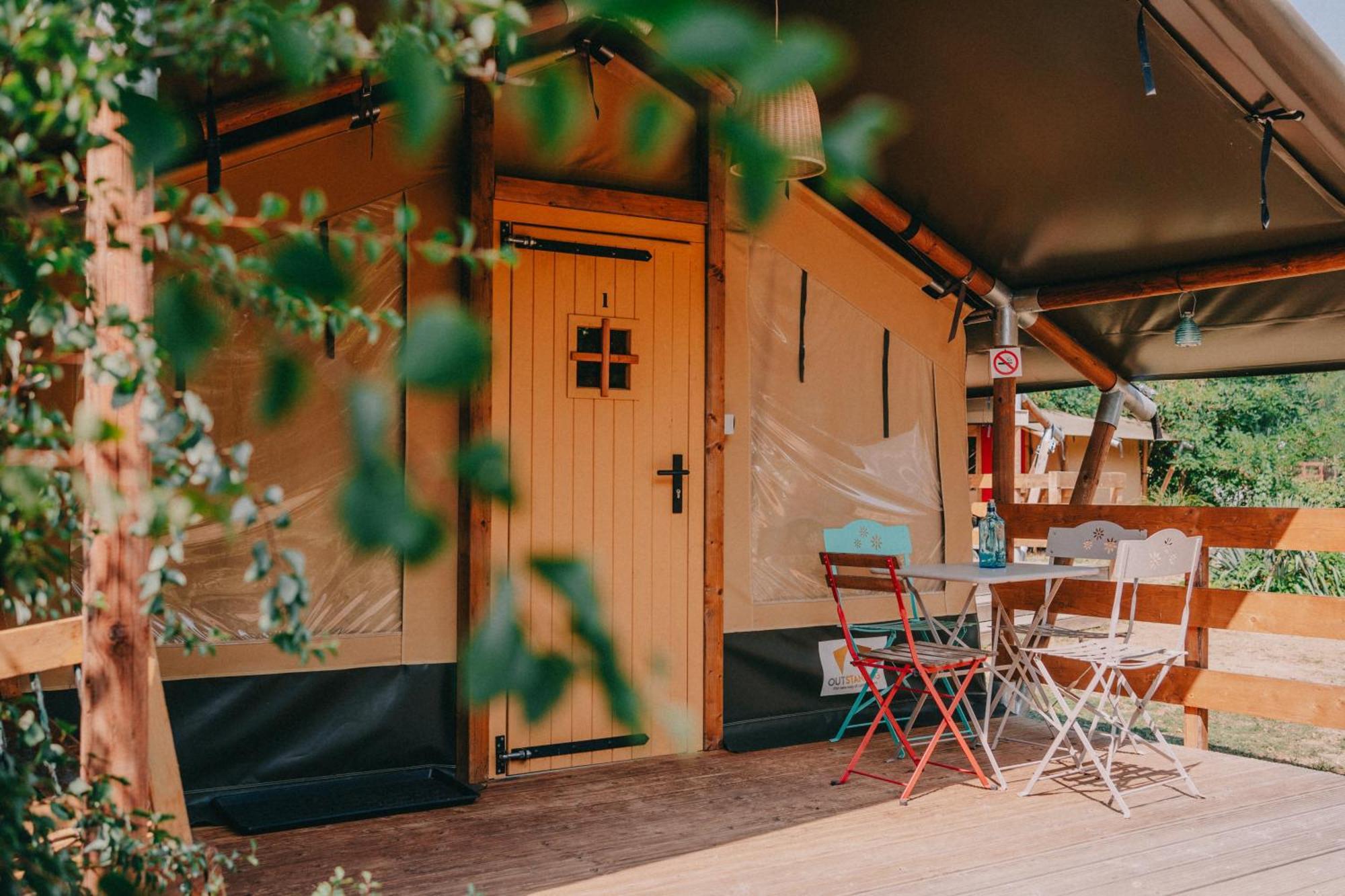 Hotel Rendes Glamping à Balatonrendes Extérieur photo