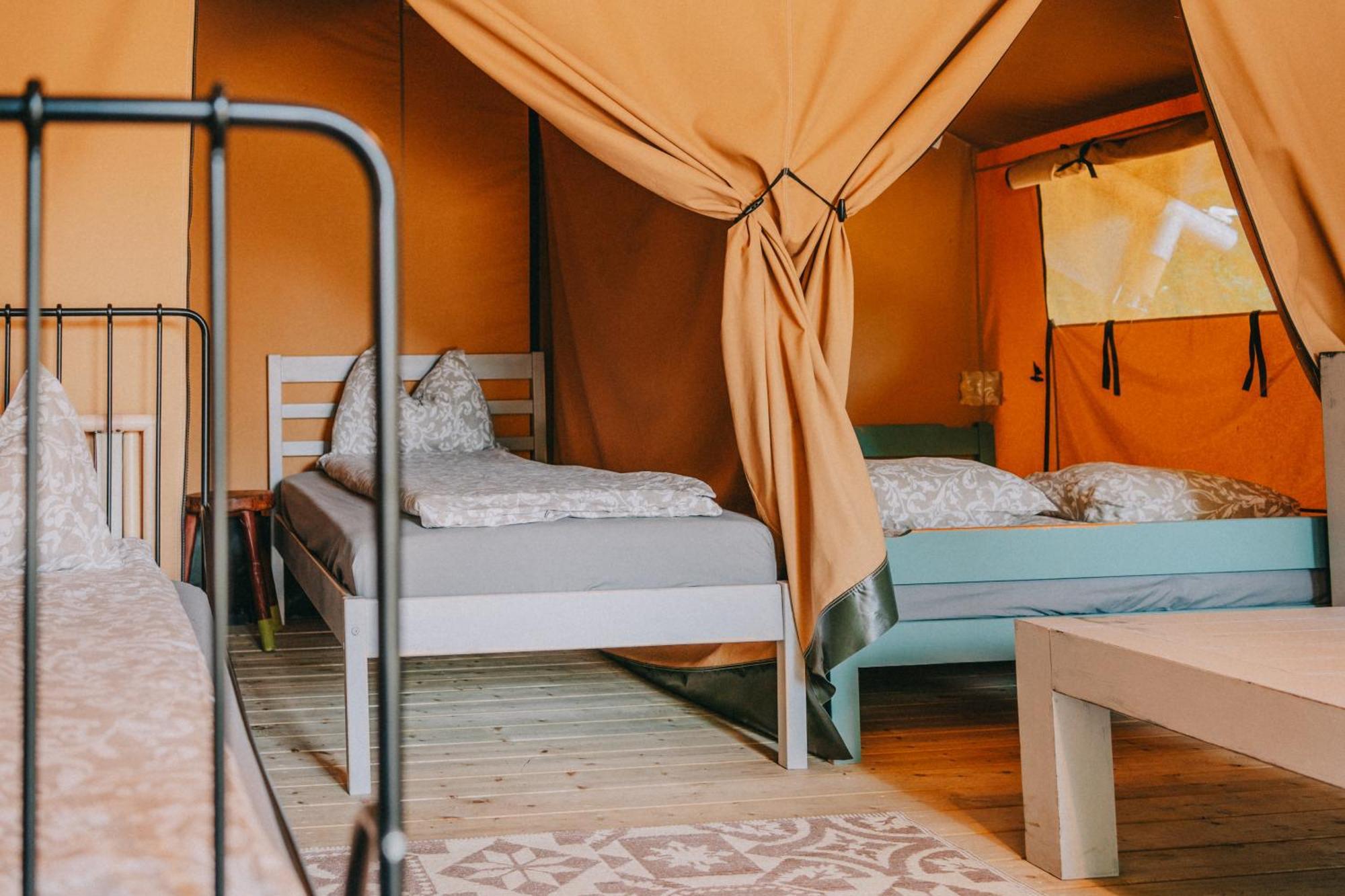 Hotel Rendes Glamping à Balatonrendes Extérieur photo