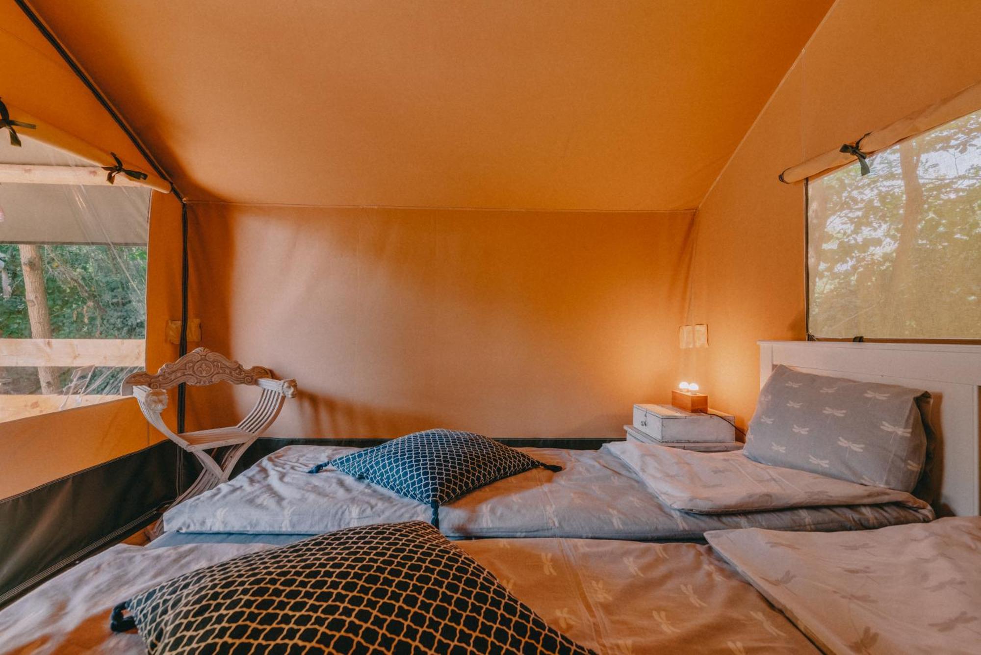 Hotel Rendes Glamping à Balatonrendes Extérieur photo