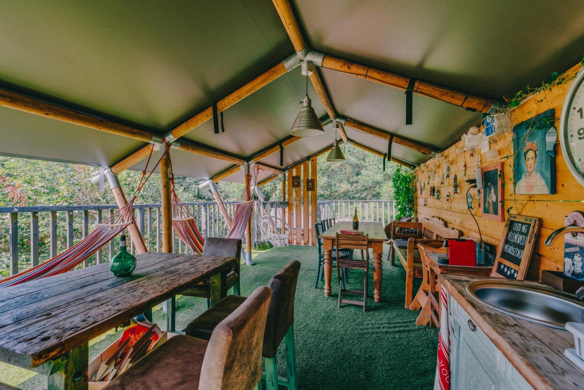 Hotel Rendes Glamping à Balatonrendes Extérieur photo