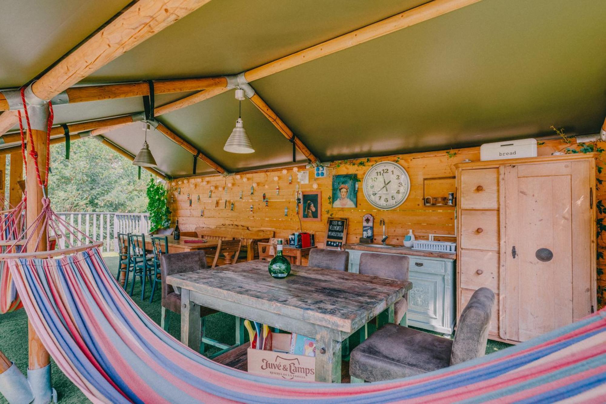 Hotel Rendes Glamping à Balatonrendes Extérieur photo