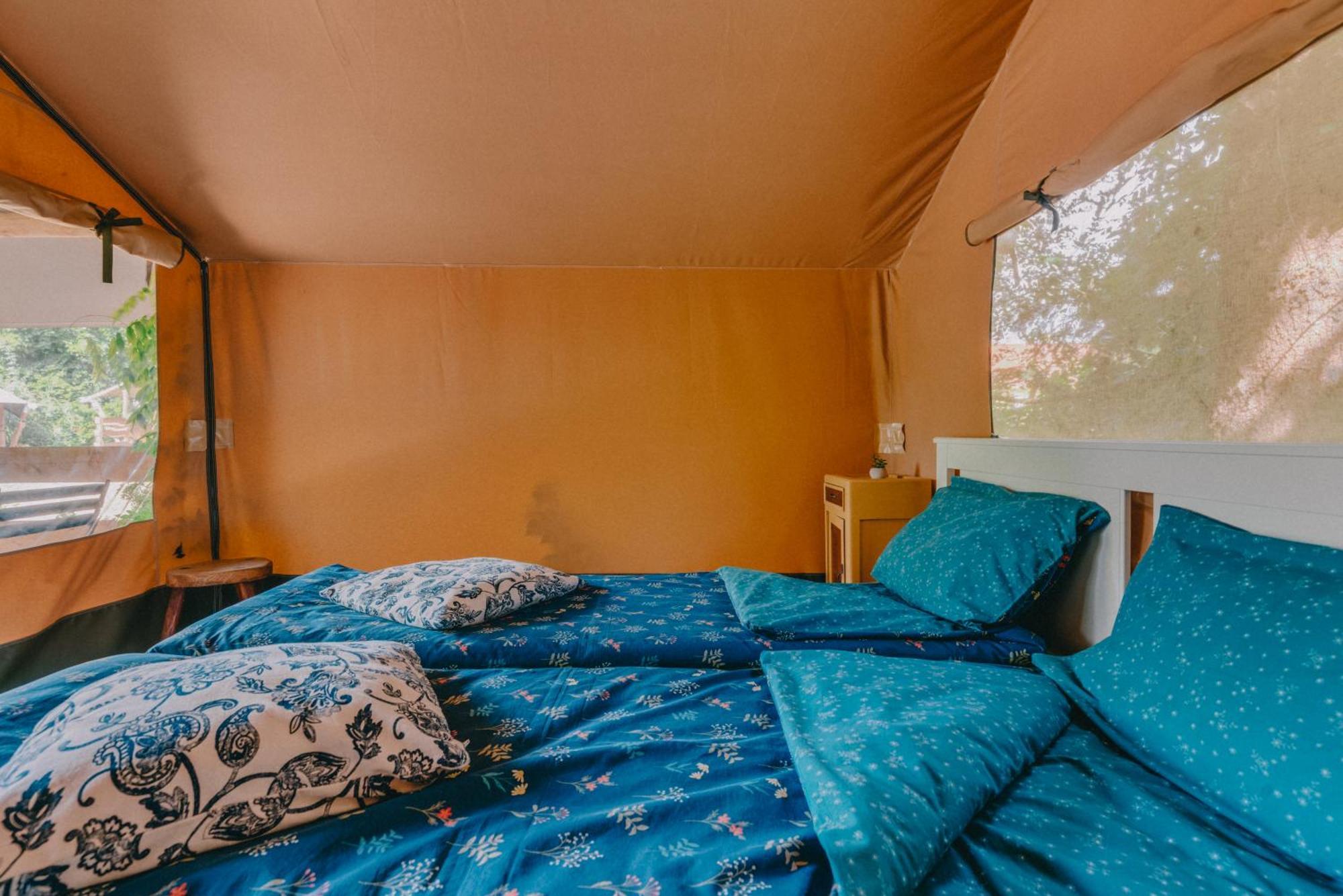 Hotel Rendes Glamping à Balatonrendes Extérieur photo